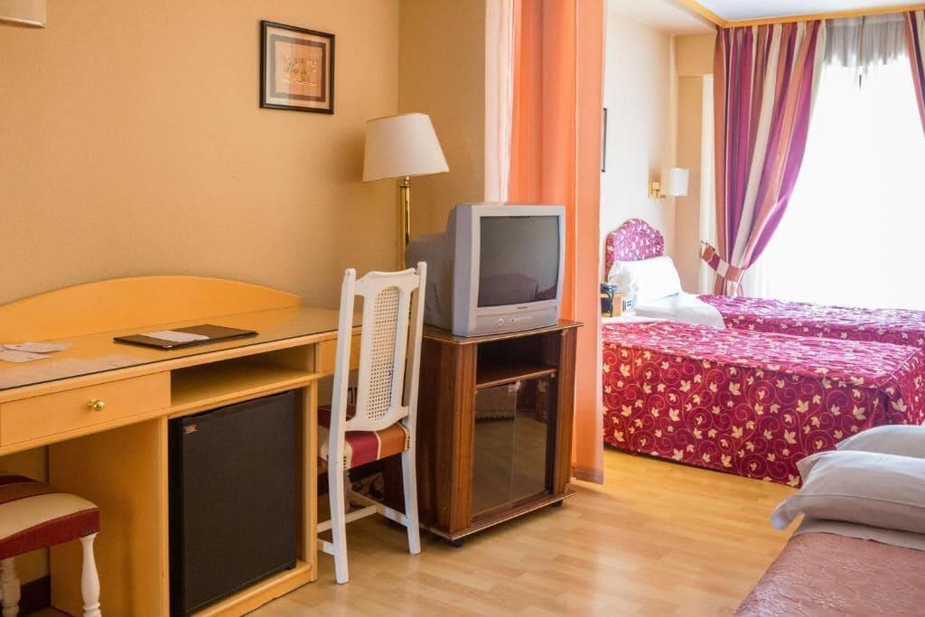 Hotel Tibur Zaragoza Dış mekan fotoğraf