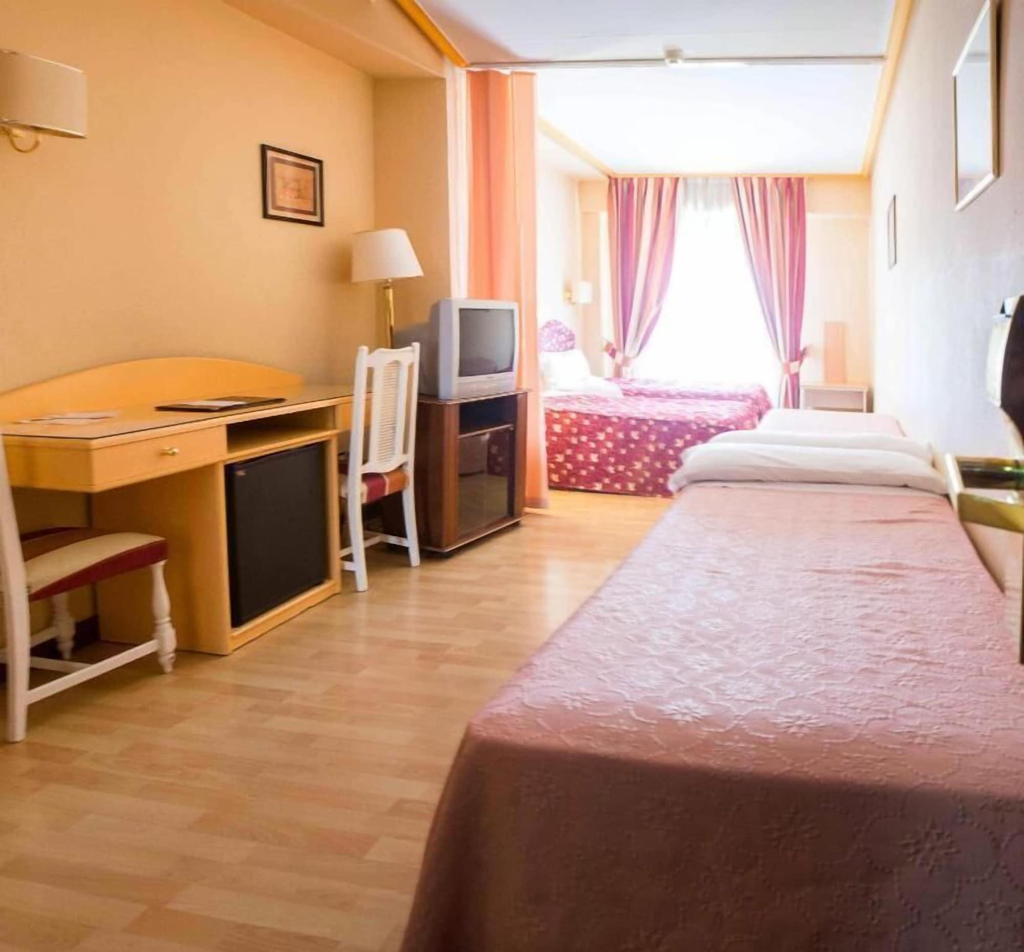 Hotel Tibur Zaragoza Dış mekan fotoğraf