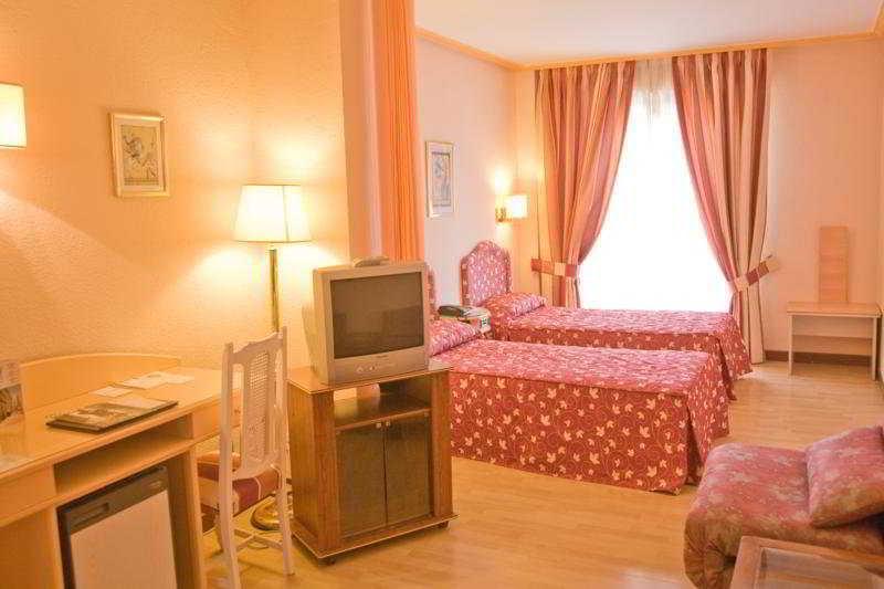 Hotel Tibur Zaragoza Dış mekan fotoğraf