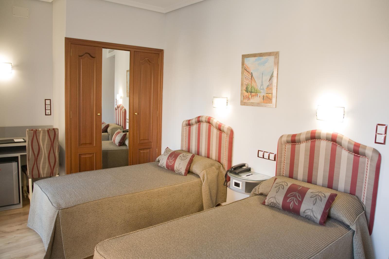 Hotel Tibur Zaragoza Dış mekan fotoğraf